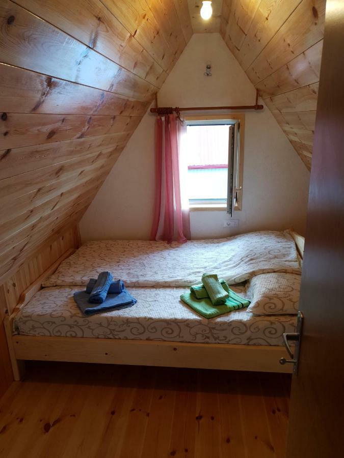 Apartmani Mir Жабляк Екстер'єр фото